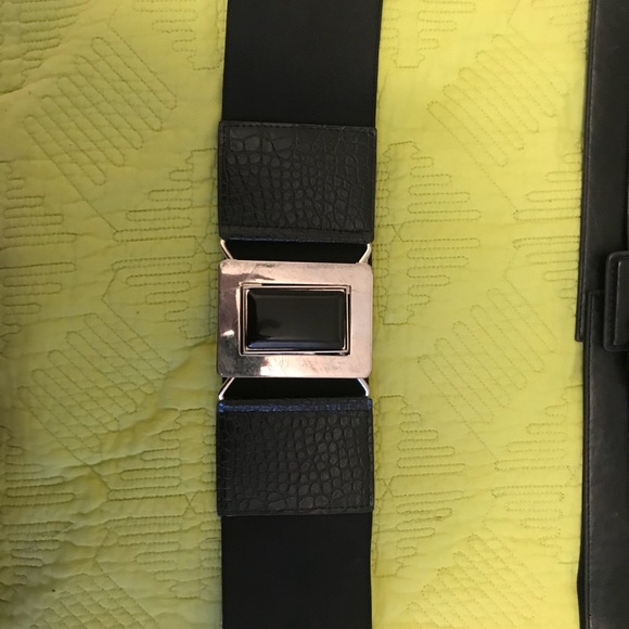 Four plus-size belts. Size 22/24 - Picture 2 of 8